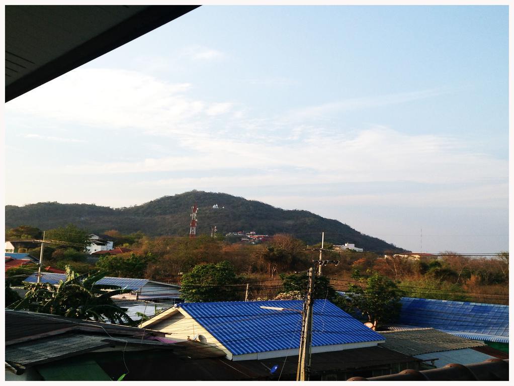 Sichangstyle Resort Koh Si Chang Exteriör bild