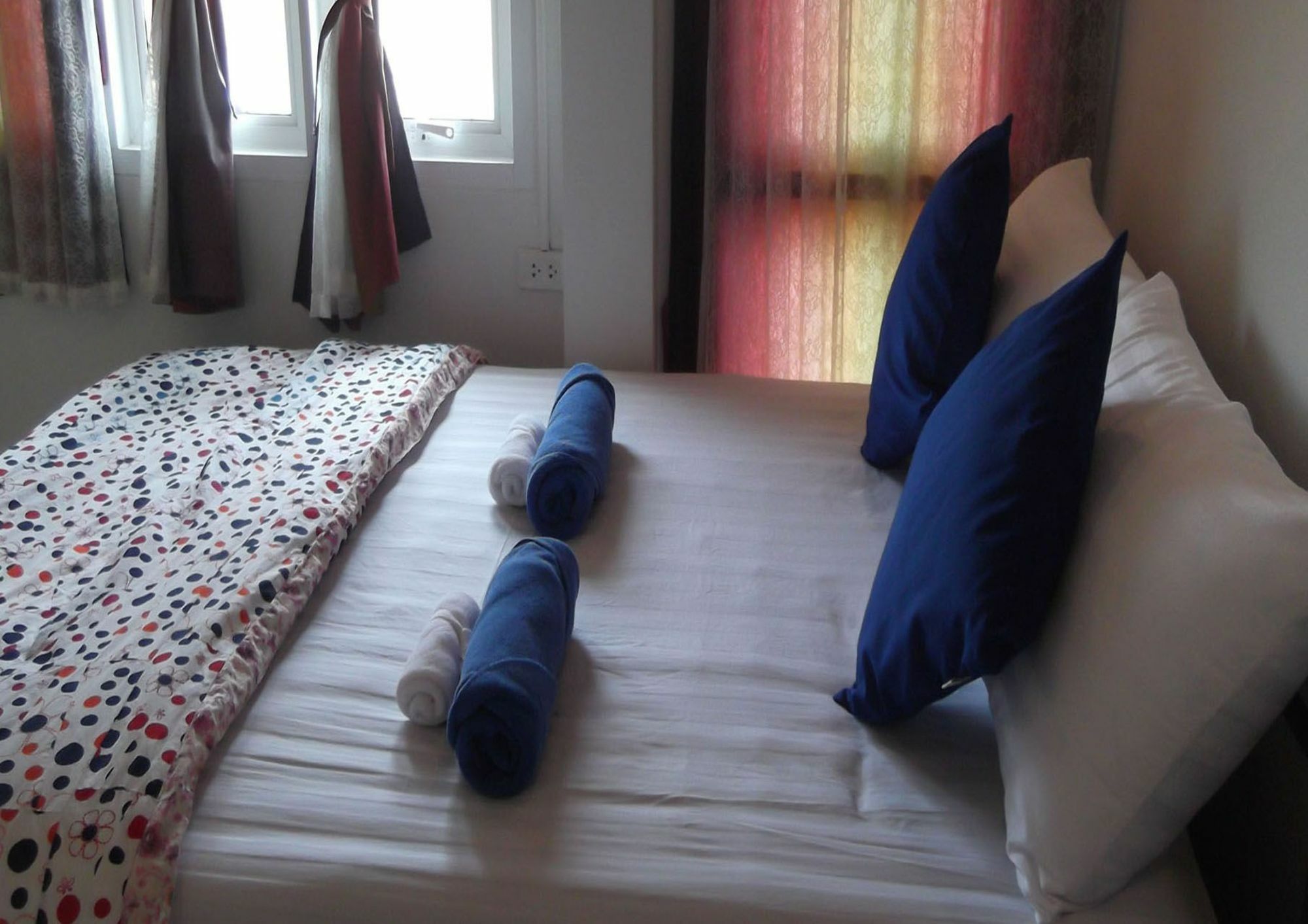 Sichangstyle Resort Koh Si Chang Exteriör bild